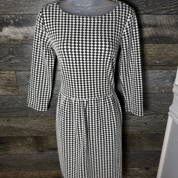 Ann Taylor Women’s Black White Stretch Fit & Flare Dress Size 2 EUC - Picture 3 of 11